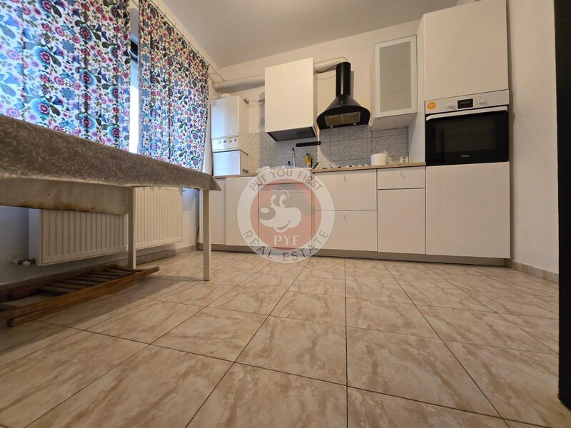 Glina | 4 camere | 134mp | curte | B11894